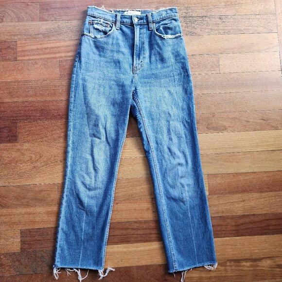 Abercrombie & Fitch "The Ankle Straight Ultra High Rise" Size 26/2 - Picture 3 of 15